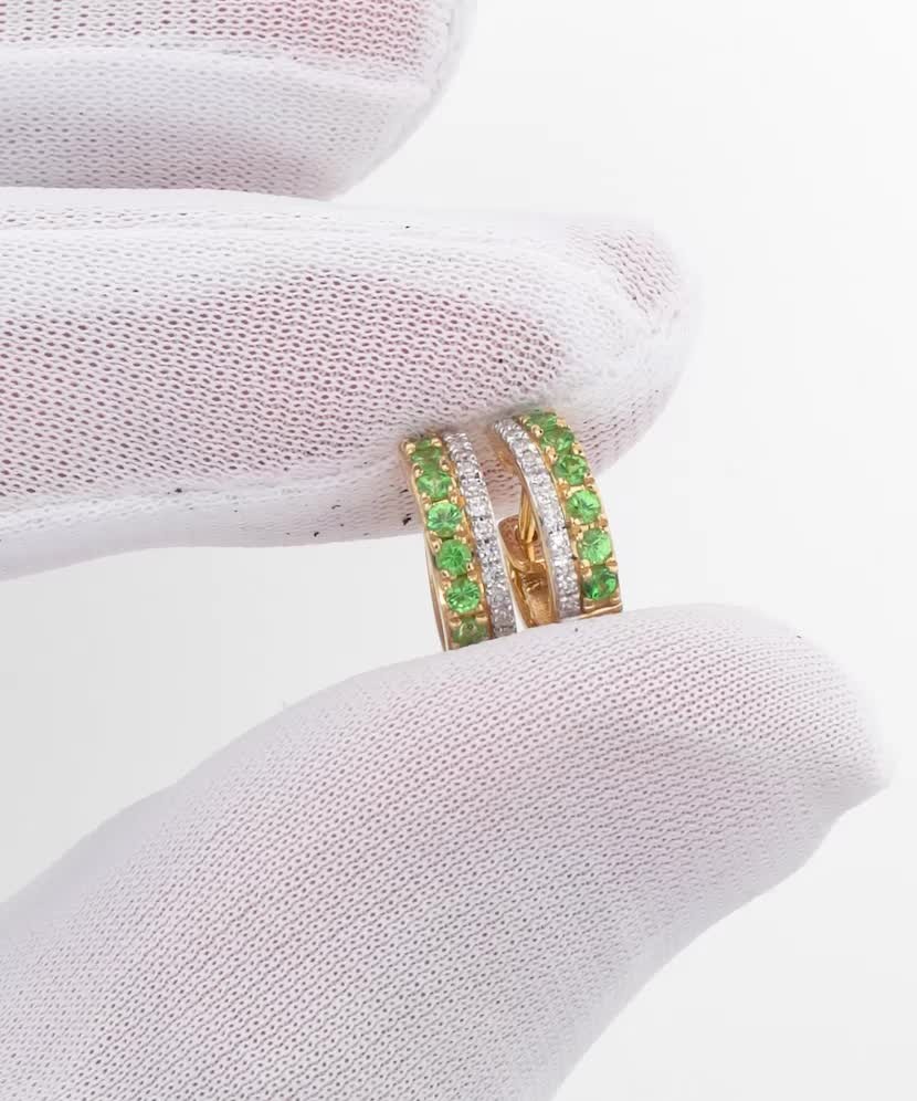 Geltono aukso auskarai su smaragdais ir deimantais