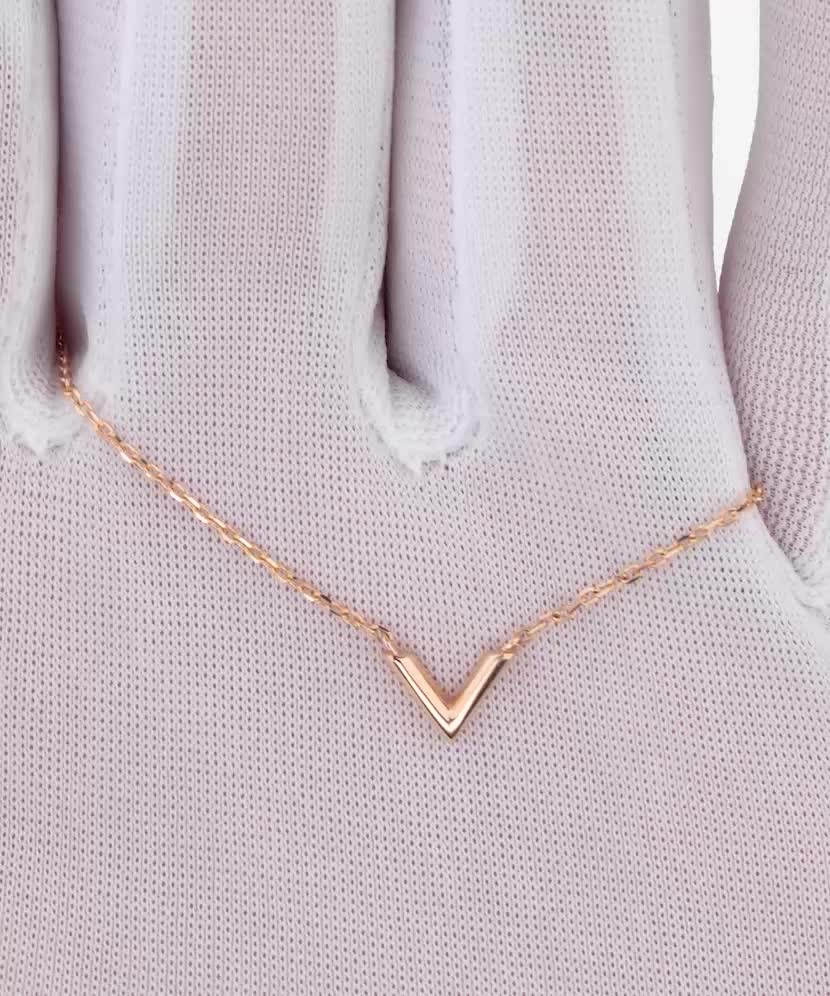 Auksinė grandinėlė su pakabuku