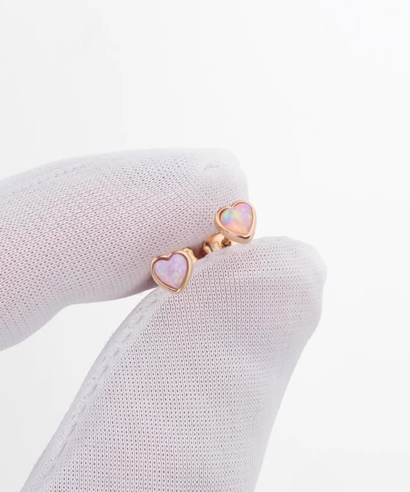 Auksiniai auskarai su opalais "Širdelės"