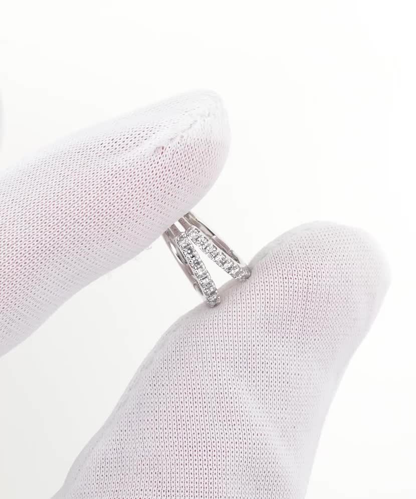 Balto aukso auskarai su briliantais