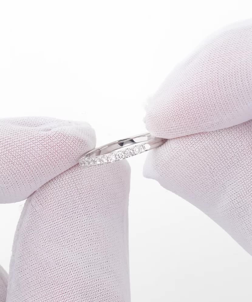 Balto aukso žiedas su briliantais