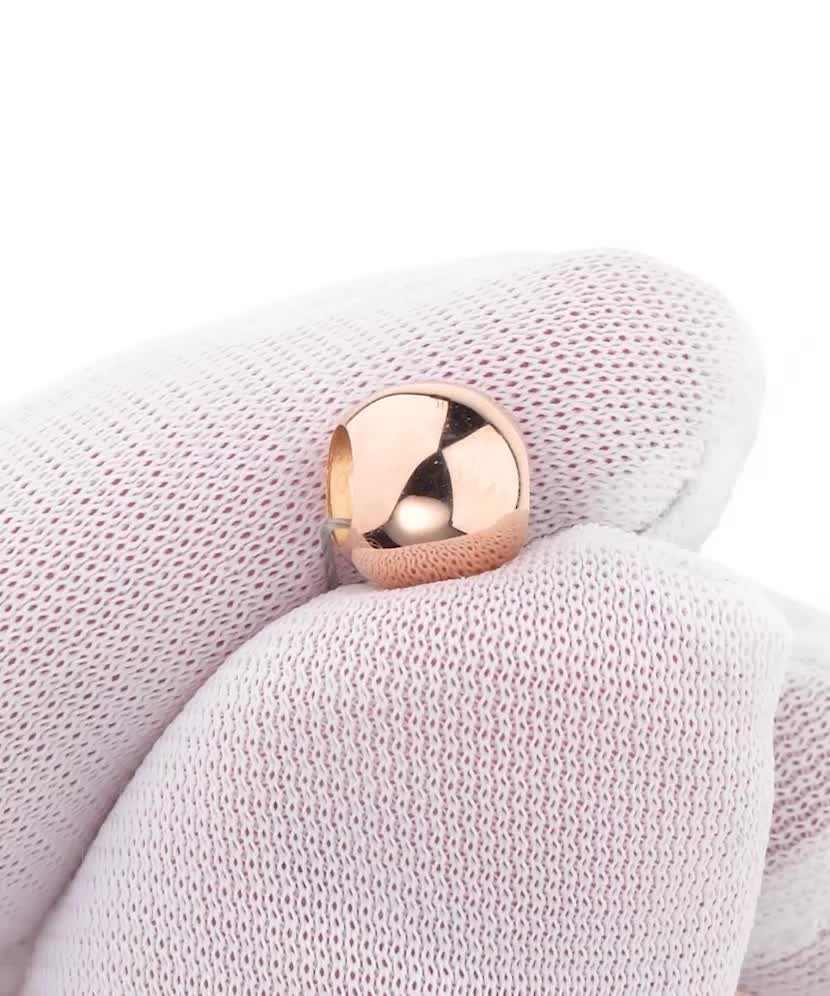 Universalus auksinis pakabukas "Bačkutė"