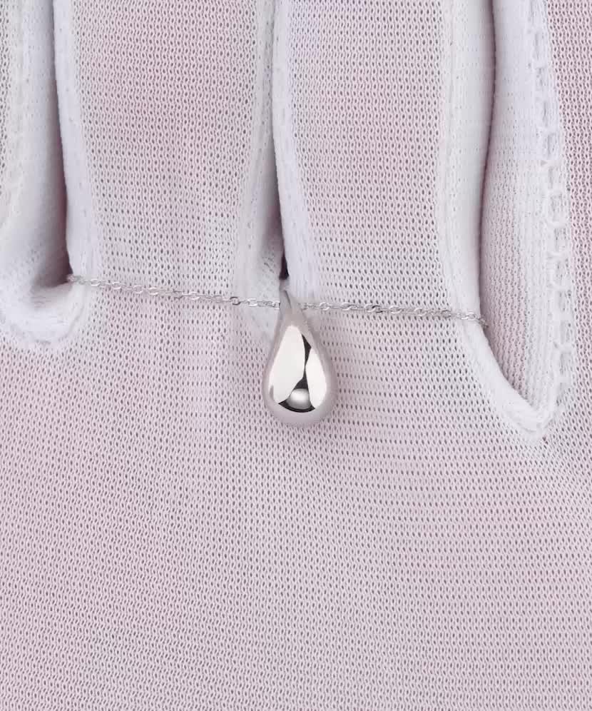 Balto aukso grandinėlė su pakabuku