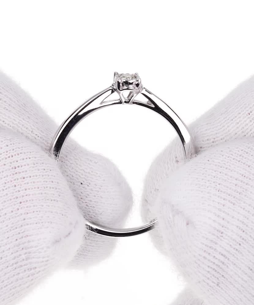 Balto aukso žiedas su deimantu  - Goldinga