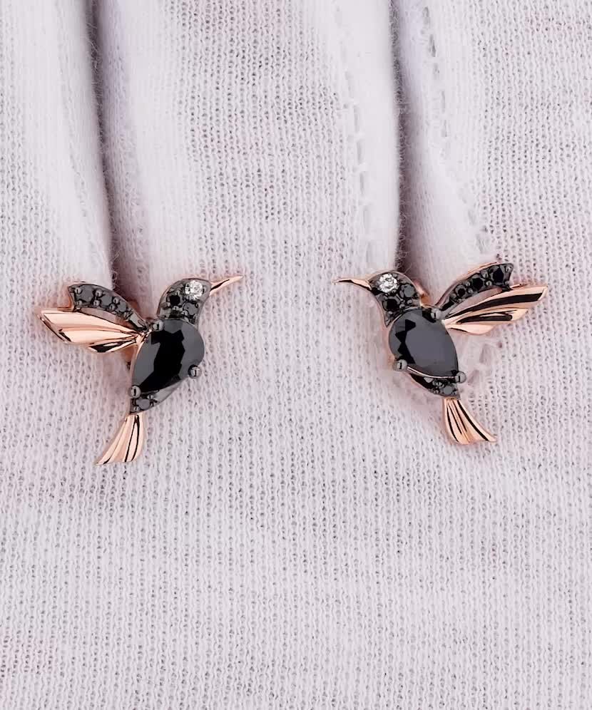 Auksiniai auskarai su oniksu ir juodaisiais deimantais  - Goldinga