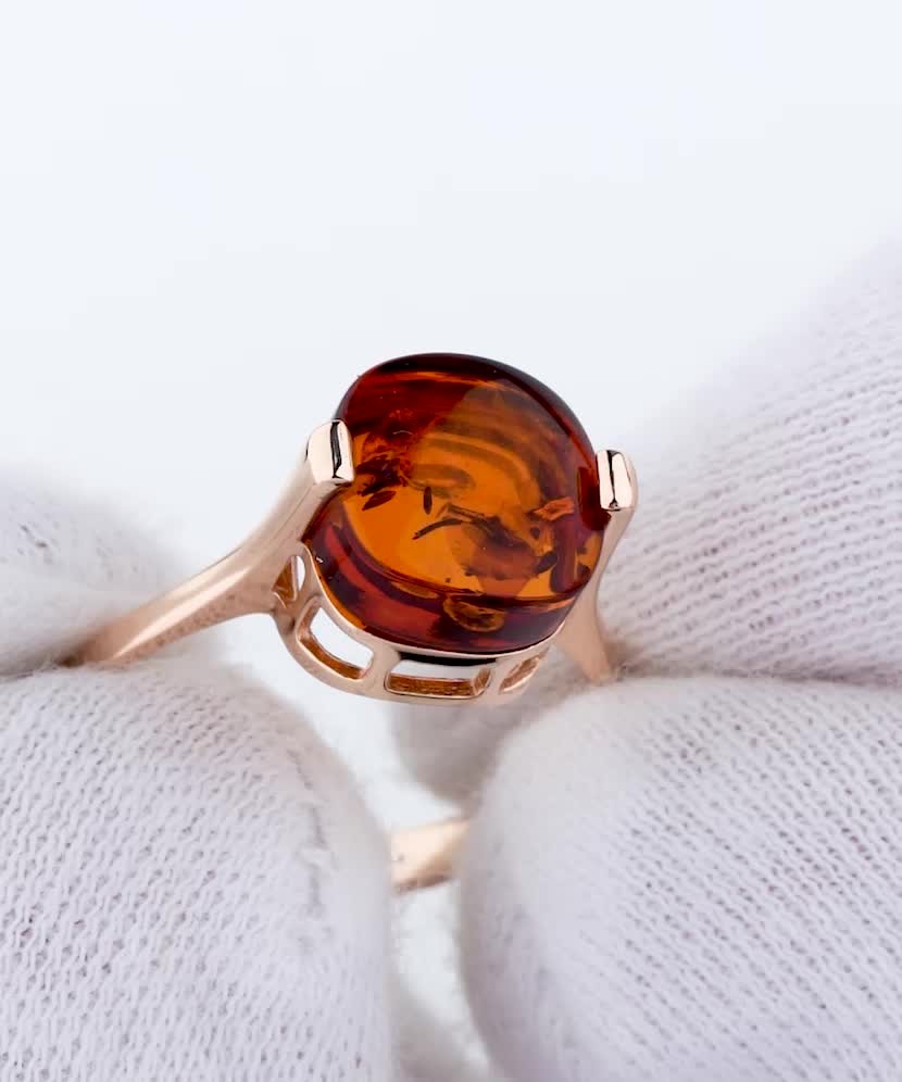 Auksinis žiedas su gintaru  - Goldinga