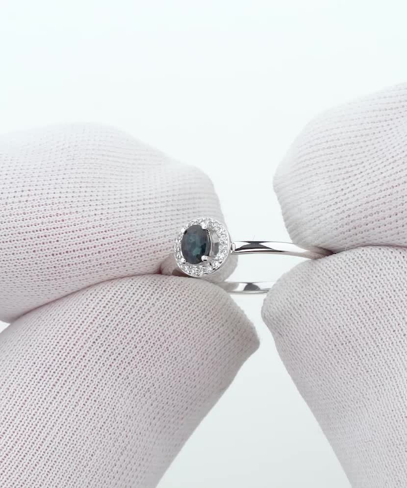 Balto aukso žiedas su deimantais ir safyru - Auksiniai Žiedai su brangakmeniais - Goldinga